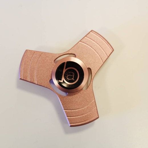 BA - Fidget Spinner Metallic Rosa i gruppen  hos Spelexperten (BA-FSPINM01)