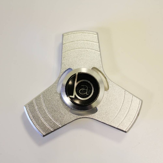 BA - Fidget Spinner Metallic Silver i gruppen  hos Spelexperten (BA-FSPINM02)