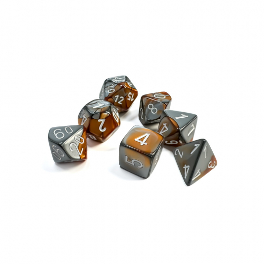 Dice Set 7 Gemini Copper-Steel/White i gruppen SÄLLSKAPSSPEL / Tillbehör / Tärningar & tillbehör hos Spelexperten (CHX26424)