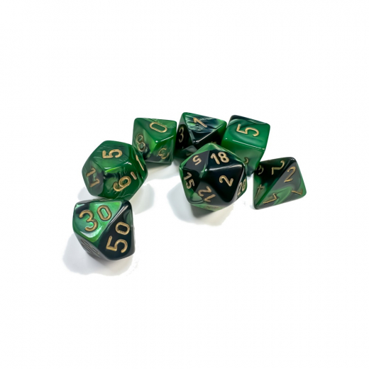 Dice Set 7 Gemini Black-Green/Gold i gruppen SÄLLSKAPSSPEL / Tillbehör / Tärningar & tillbehör hos Spelexperten (CHX26439)
