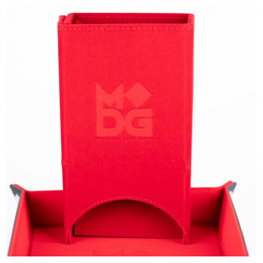 Velvet Fold Up Dice Tower - Red i gruppen SÄLLSKAPSSPEL / Tillbehör / Tärningar & tillbehör hos Spelexperten (MET0541)