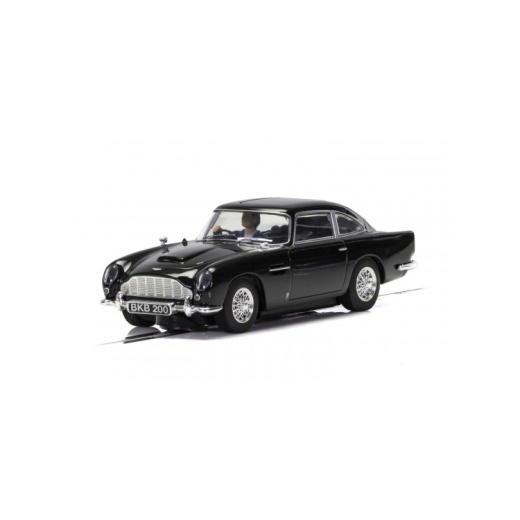 Scalextric 1:32 - Aston Martin DB5 - Black i gruppen LEKSAKER / Scalextric bilbana / Bilar 1:32 hos Spelexperten (SX-C4029)