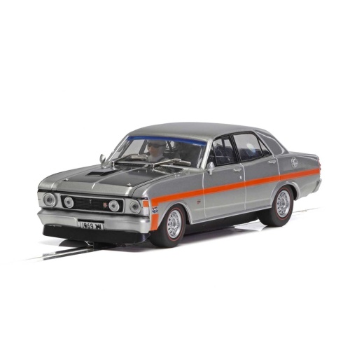 Scalextric 1:32 - Ford XW Falcon Silver Fox i gruppen  hos Spelexperten (SX-C4037)