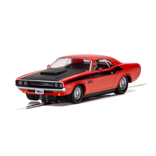 Scalextric 1:32 - Dodge Challenger - Red & Black i gruppen  hos Spelexperten (SX-C4065)