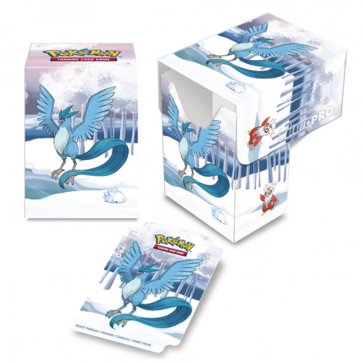 Pokémon TCG: Frosted Forest Full View Deck Box i gruppen SÄLLSKAPSSPEL / Pokémon hos Spelexperten (ULT15987)