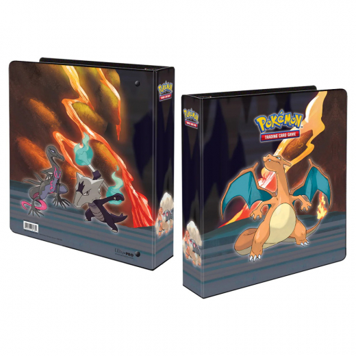 Pokémon TCG: Scorching Summit 3-Ring Pärm i gruppen  hos Spelexperten (ULT16130)