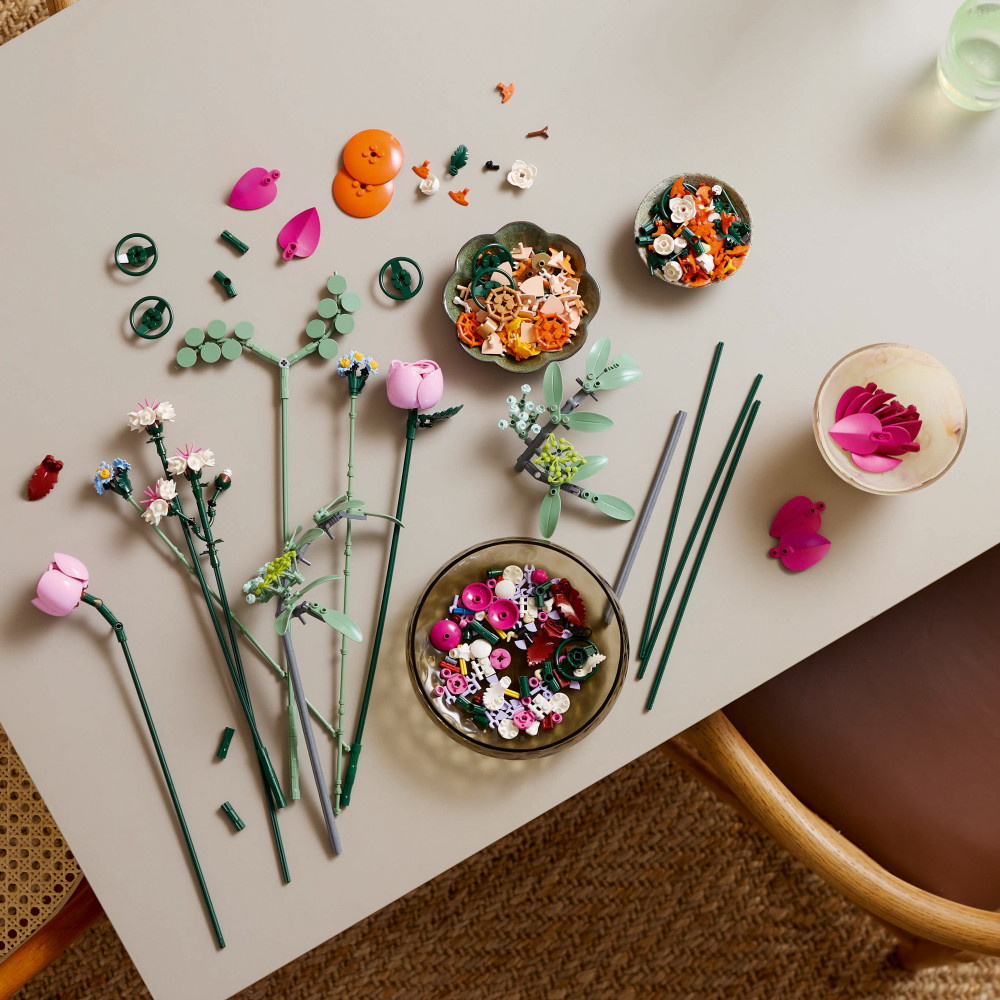 LEGO Botanicals - Vacker rosa blombukett