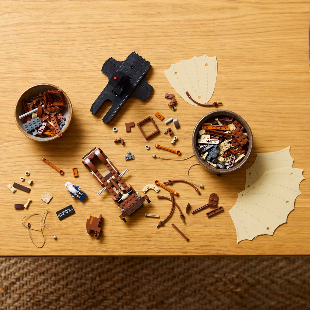 LEGO Icons - Leonardo da Vincis flygmaskin