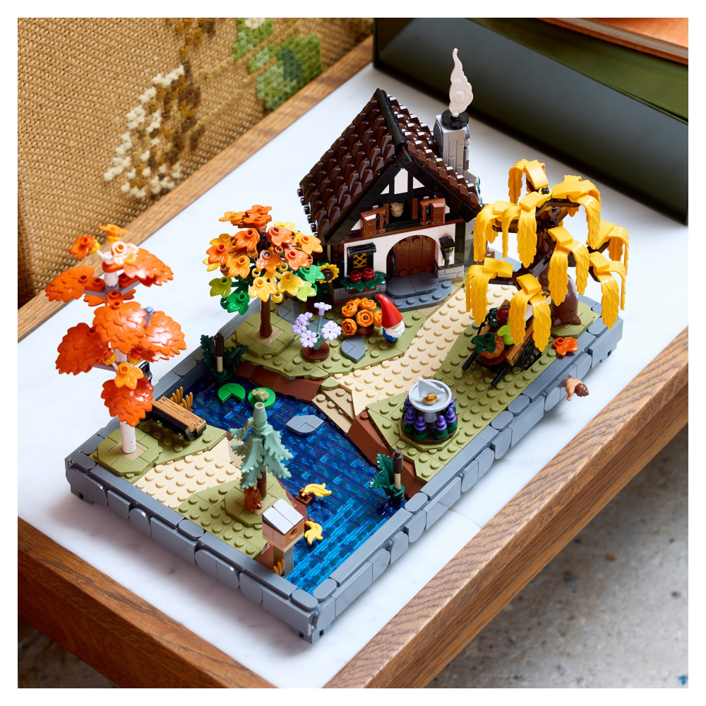 LEGO Icons - Höstig Stuga Och Trädgård