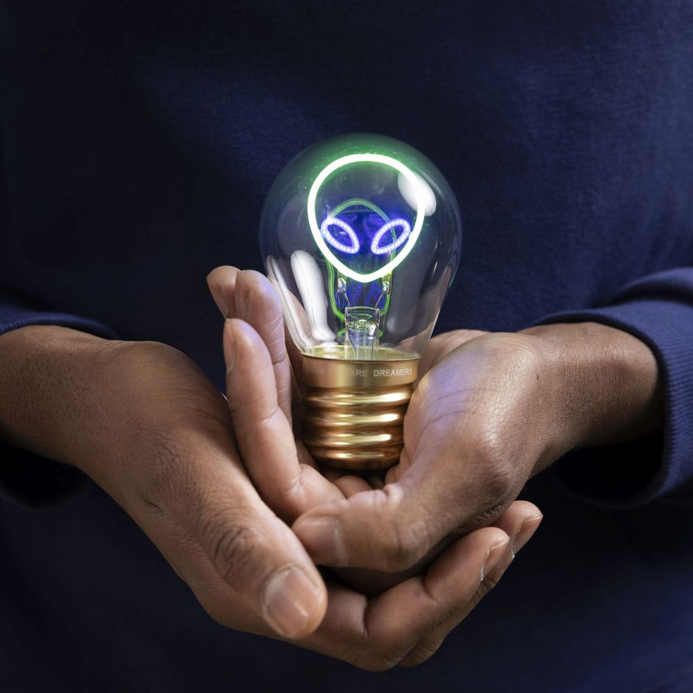 Bulb Fiction - Alien