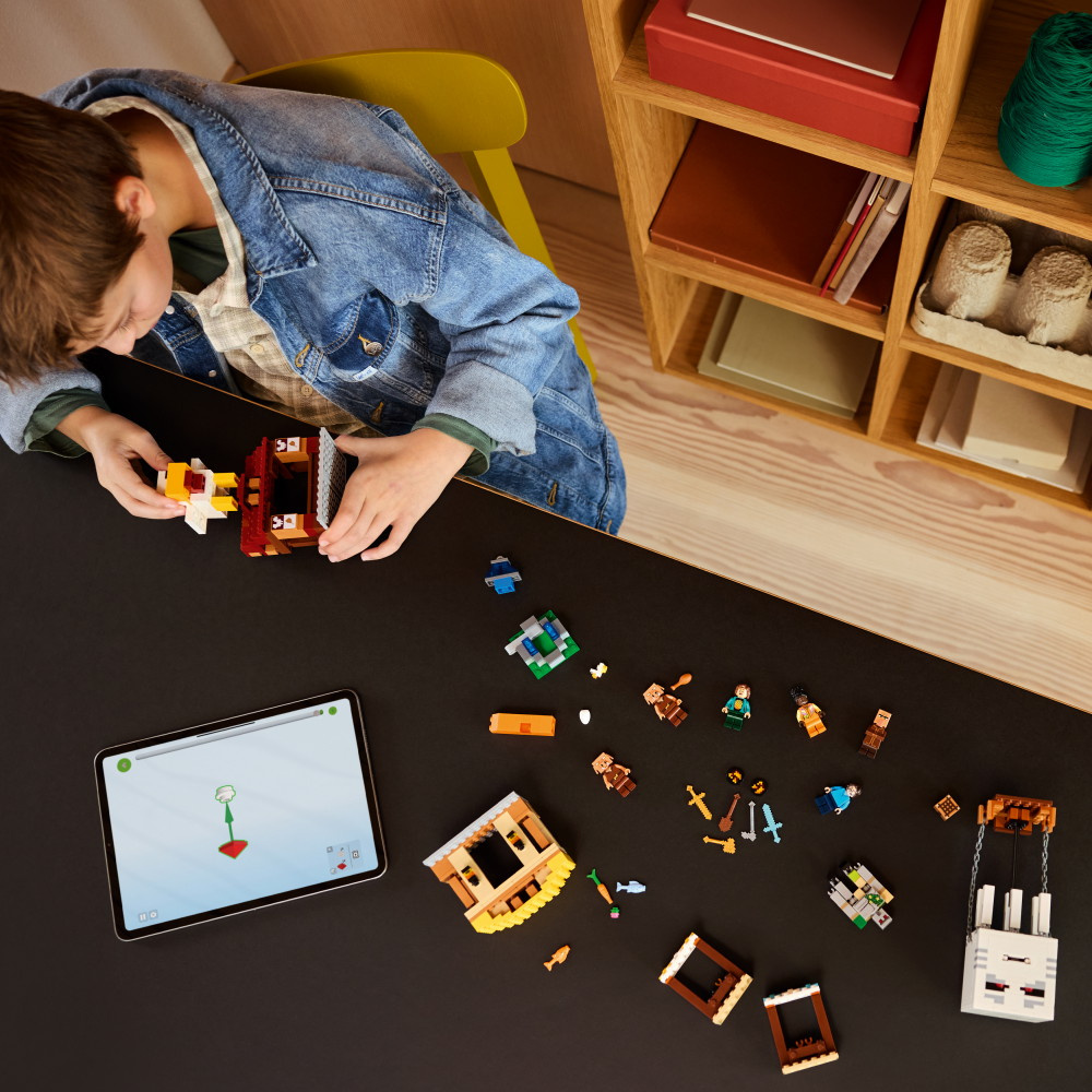 LEGO Minecraft - Byanfall med gastballong