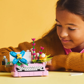 LEGO Creator - Skrivmaskin med blommor LEGO Creator - Skrivmaskin med blommor
