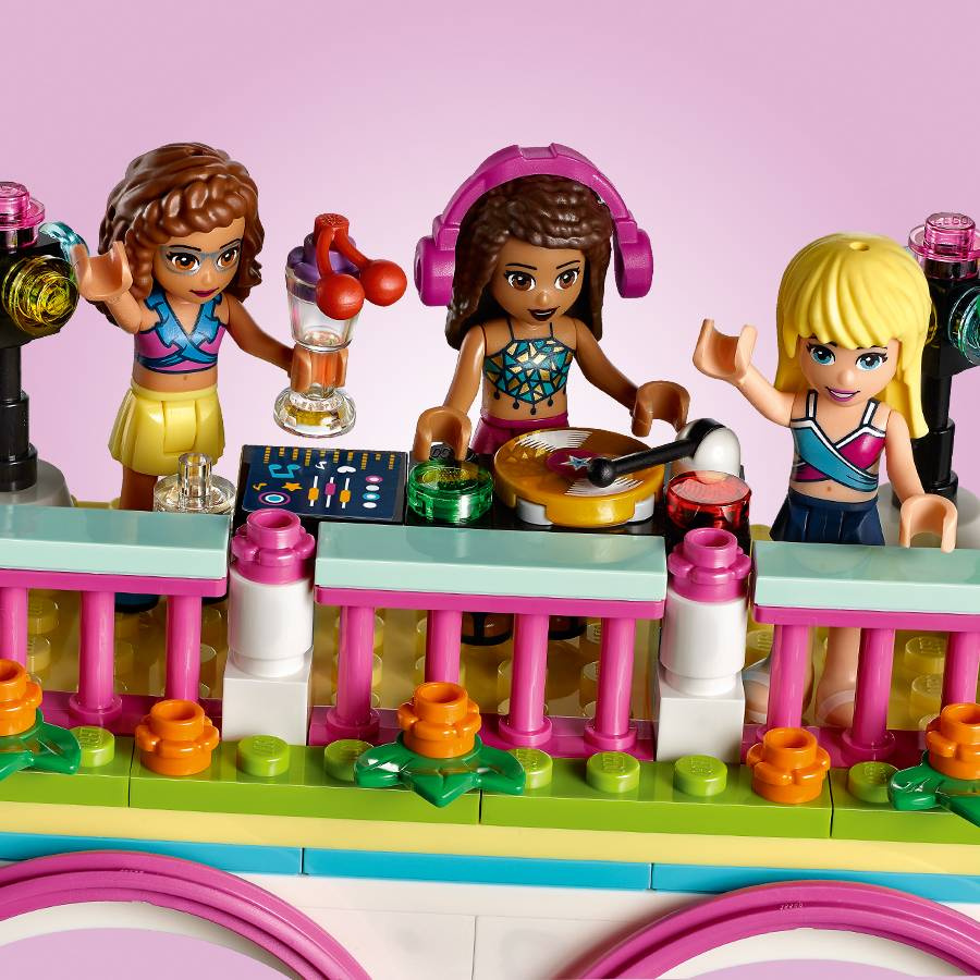 LEGO Friends - Heartlake Citys resort 41347