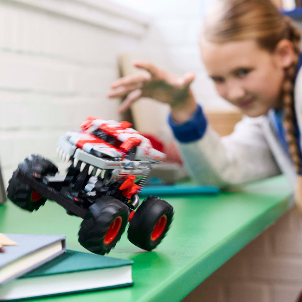 LEGO Technic - Monster Jam ThunderROARus med pull-back