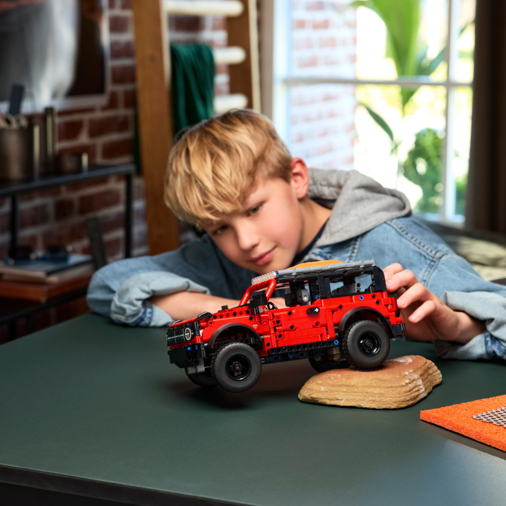 LEGO Technic - Ford Bronco SUV