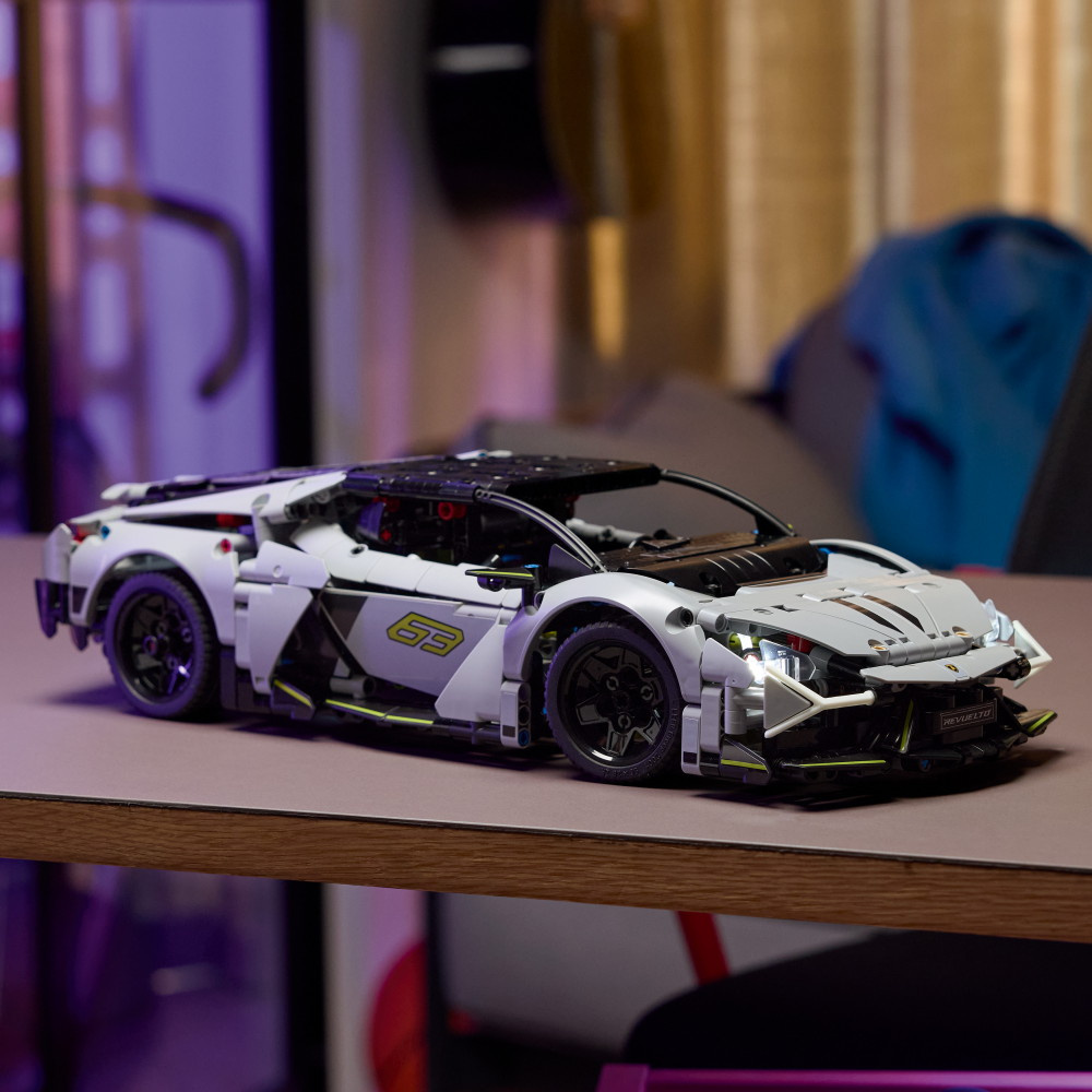 LEGO Technic - Lamborghini Revuelto supersportbil