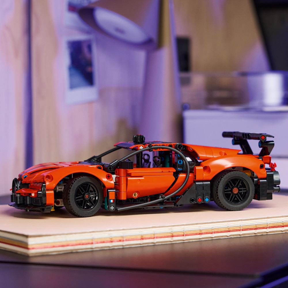 LEGO Technic - Bugatti Chiron Pur Sport hyperbil