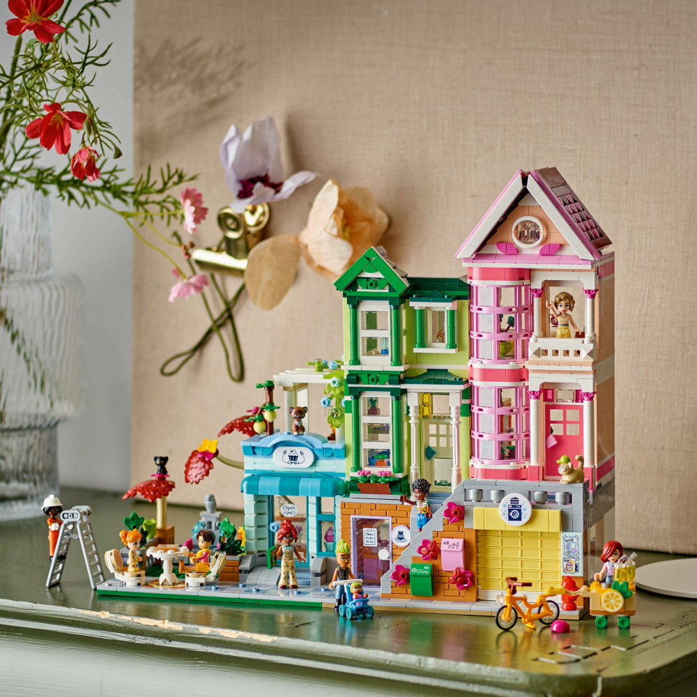 LEGO Friends - Heartlake Citys lägenheter och butiker