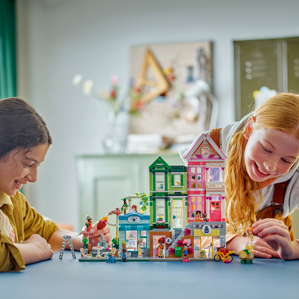LEGO Friends - Heartlake Citys lägenheter och butiker