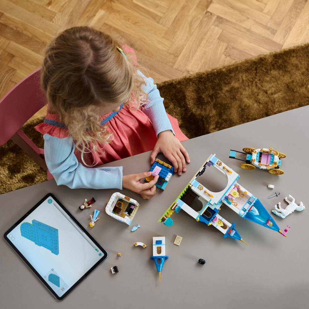 LEGO Disney - Askungens slott och häst med vagn