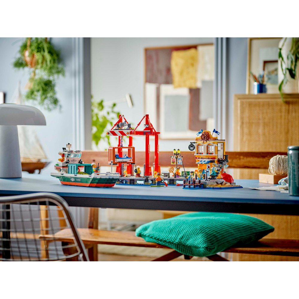 LEGO City - Kusthamn med lastfartyg