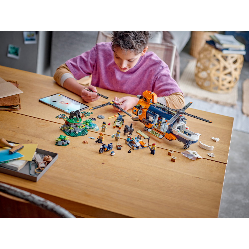 LEGO City - Djungelhelikopter och basläger