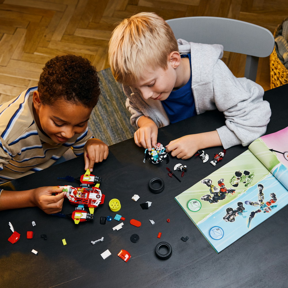 LEGO DREAMZzz - Coopers tigerrobot och Zeros hot rod-bil