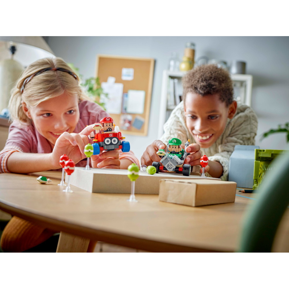 LEGO Super Mario - Mario Kart Baby Mario mot Baby Luigi