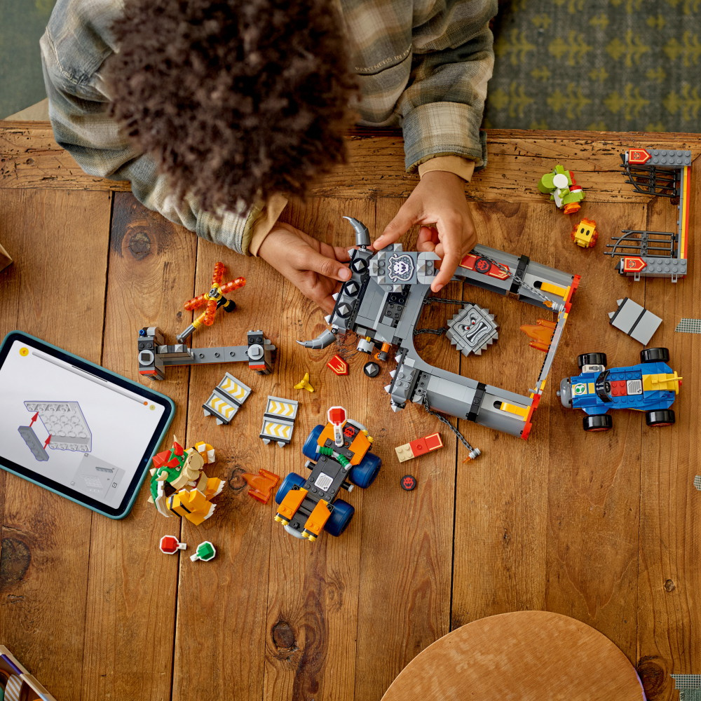 LEGO Super Mario - Mario Kart Bowsers slott