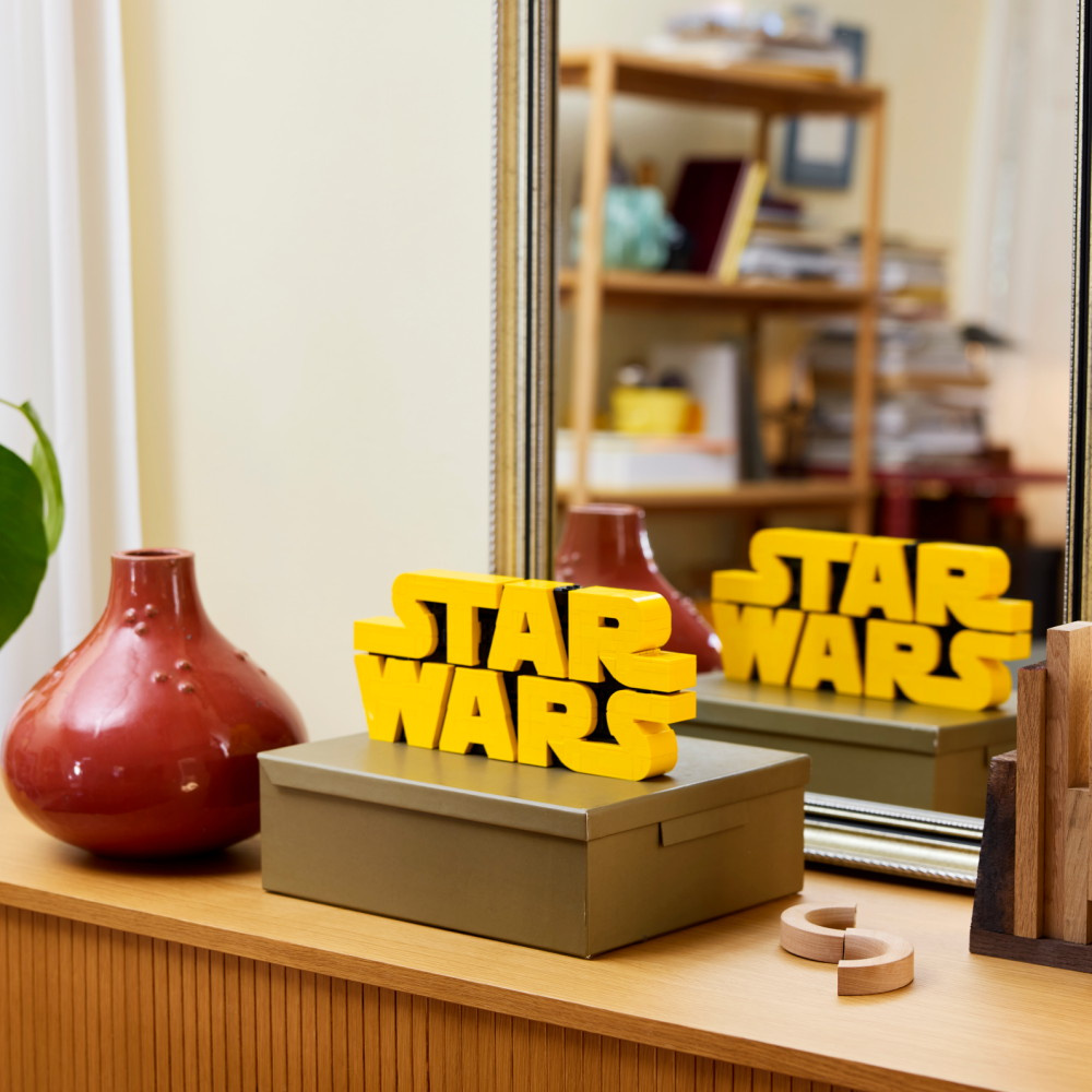 LEGO Star Wars - Brick-Built Star Wars Logo