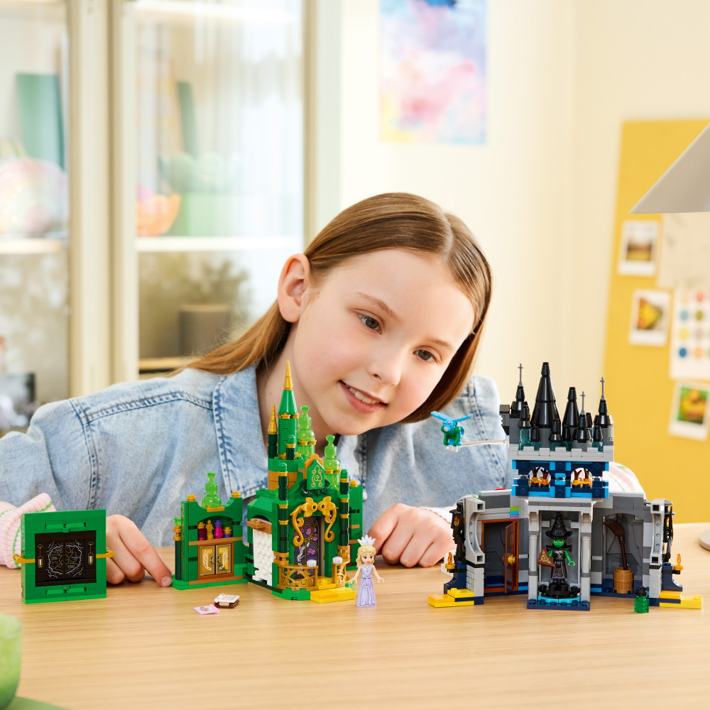 LEGO Wicked - Emerald City & Kiamo Ko Castle