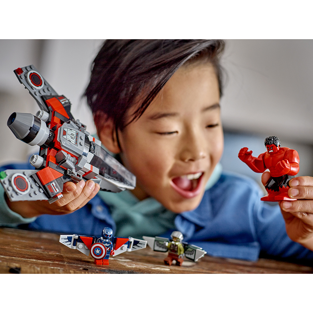 LEGO Marvel - Captain America mot Red Hulk