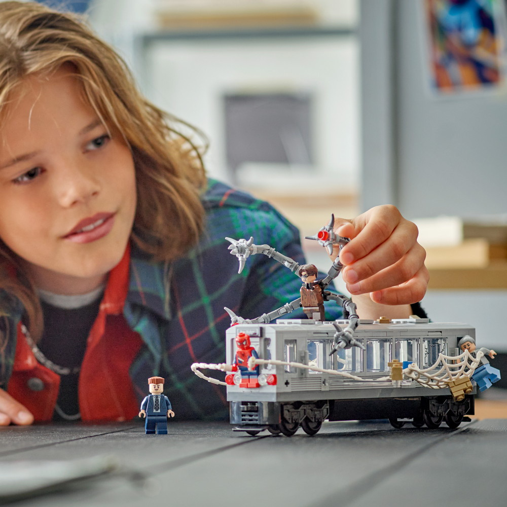LEGO Marvel - Spider-Man mot Doc Ock: tunnelbanescenen