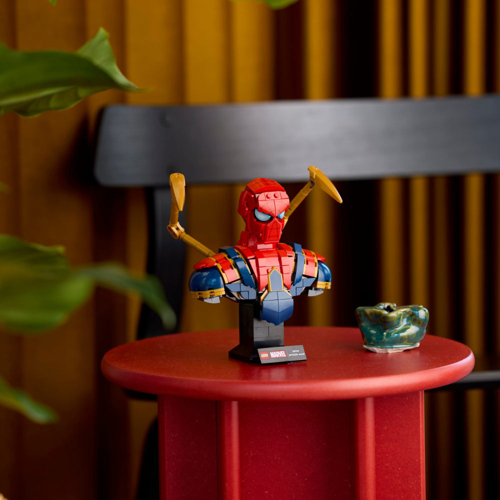 LEGO Marvel - Iron Spider-Man byst