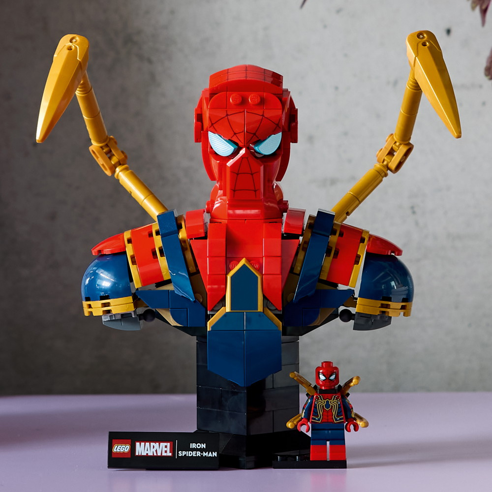 LEGO Marvel - Iron Spider-Man byst