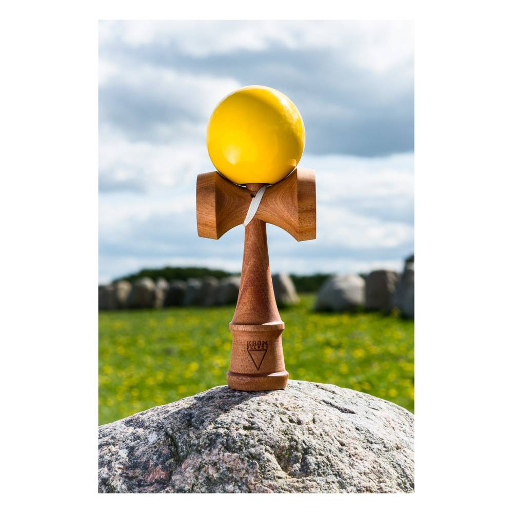 Krom Deluxe Mahogany V3 - Mustard