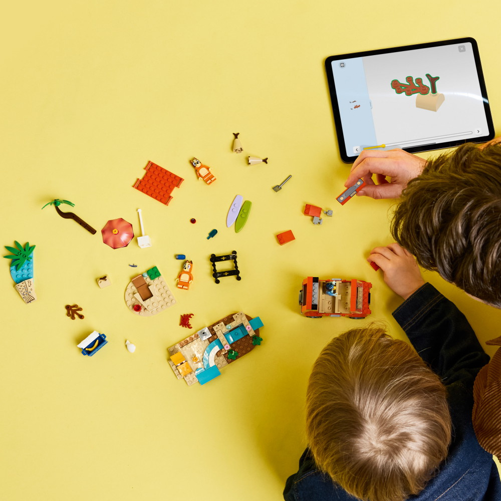 LEGO Bluey - Blueys familjetur till stranden