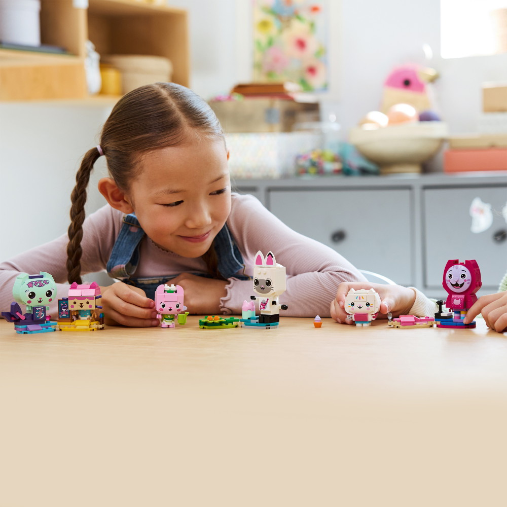LEGO Gabby's Dollhouse - Gabbys klossbyggda kattvänner
