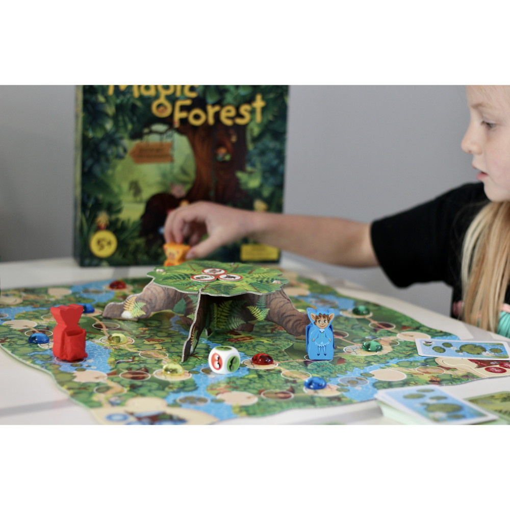 SKADAT Den magiska skogen